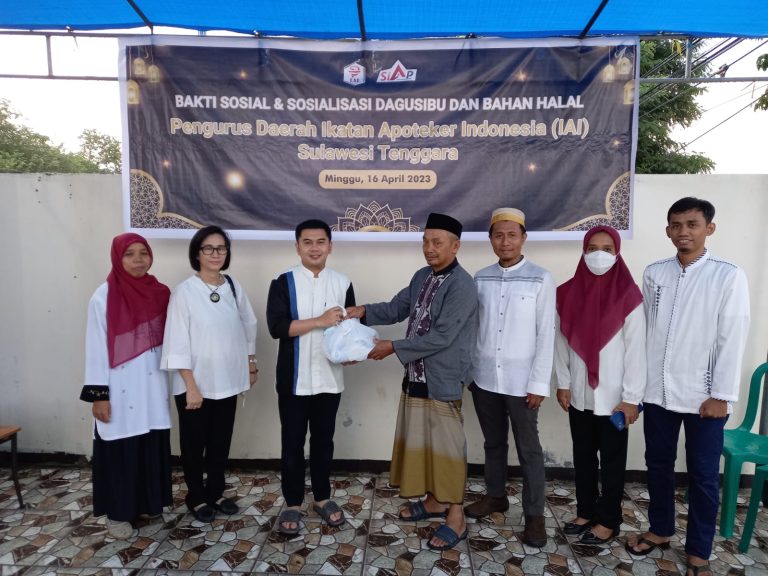 Berbagi Bersama di Bulan Ramadhan, PD IAI Sulawesi Tenggara Laksanakan Bakti Sosial